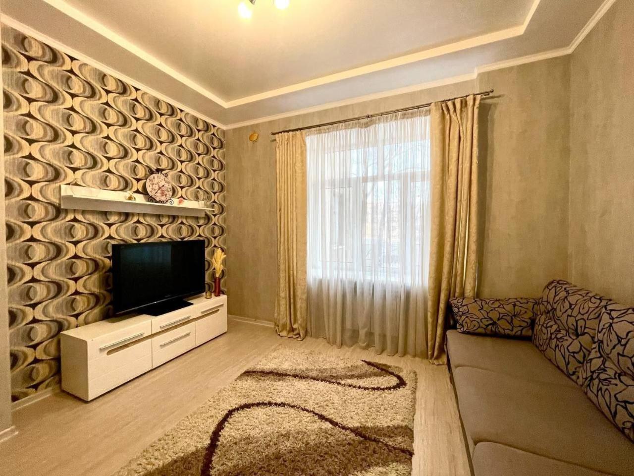 Apartments On Skovoroda Street Kharkov Ngoại thất bức ảnh